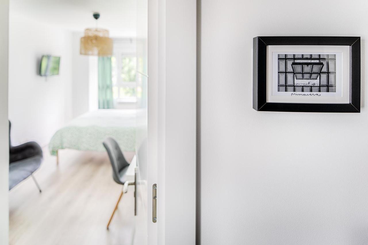 4 estaciones - Tu hogar en el corazón de Oviedo Exterior foto